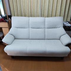 【無料で差し上げます】3人掛けソファー＋カウチ