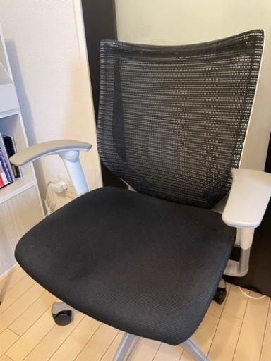 オカムラ　バロンチェア　肘付き