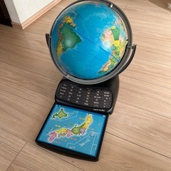 高級地球儀の画像