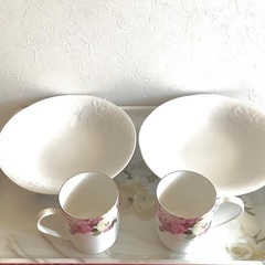 【未使用品】ジバンシー 4点セット　マグカップ2個&ソーサー（皿）2個の画像