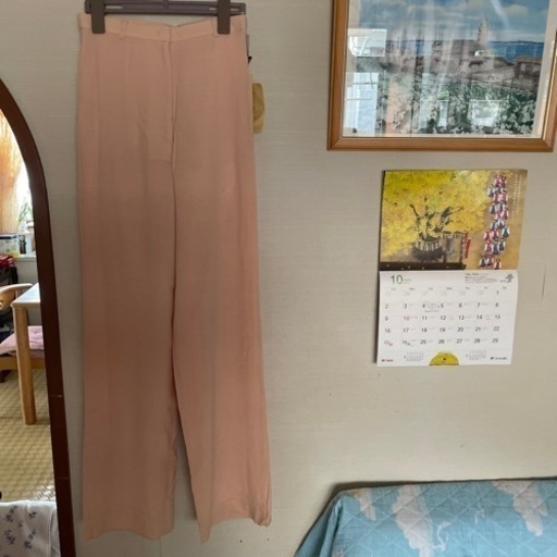 ピンクパンツ