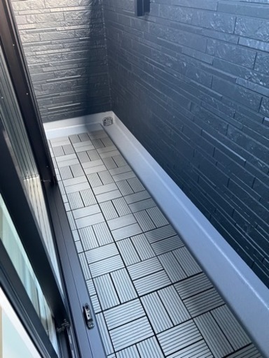 美品&未使用品　　ジョイントウッドタイルパネル　95枚くらい