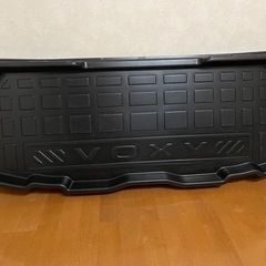 トヨタ VOXYハイブリットV 80式　トランクカバー