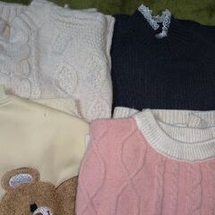 140サイズの女の子セーターの画像