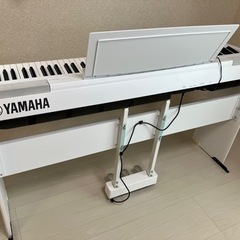 【11/12再値下げしました】YAMAHA ヤマハ 電子ピアノ P-125WH 専用スタンド 3本ペダルの画像