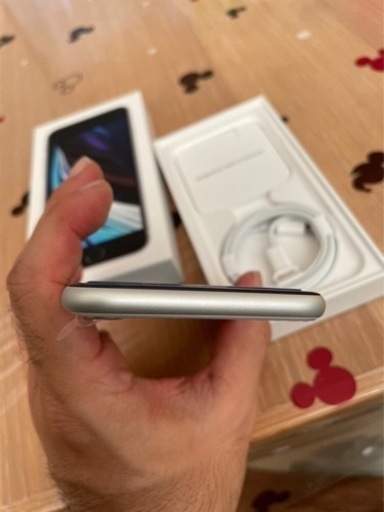 iPhoneSE 第2世代　SIMフリー　超美品　箱付き