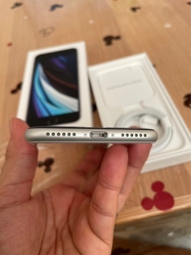 iPhoneSE 第2世代　SIMフリー　超美品　箱付き