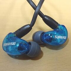 SHURE SE215SPE 高遮音性イヤホン カナル型 トランスルーセントブルー 有線タイプ シュア 札幌市 白石区 の画像