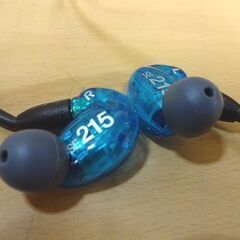 SHURE SE215SPE 高遮音性イヤホン カナル型 トランスルーセントブルー 有線タイプ シュア 札幌市 白石区 の画像