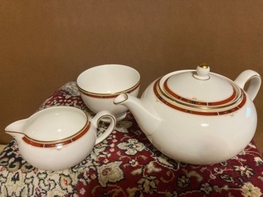 ウエジュッド(Wedgwood)ディナーセット