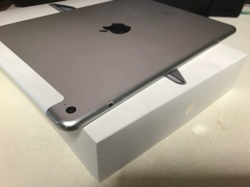 iPad Air2 Wi-Fi +Cellular 16GB シルバー[受付中]再値下げ