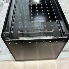 爬虫類用アクリルケース　黒ハーフの画像