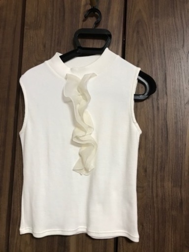 ノースリーブニット