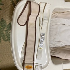 【無料】combi製ハイローチェア 【23区内車配送可】の画像