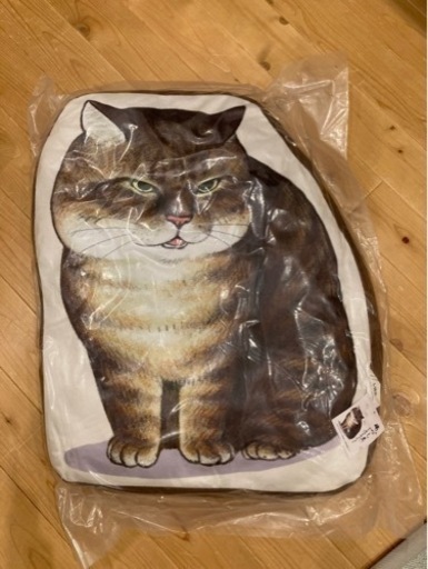 俺、つしま　ダイカットクッション