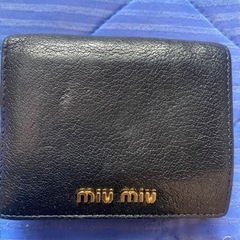 miumiu バイカラー　折り財布