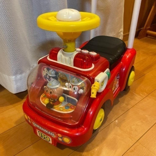 アンパンマン　消防車