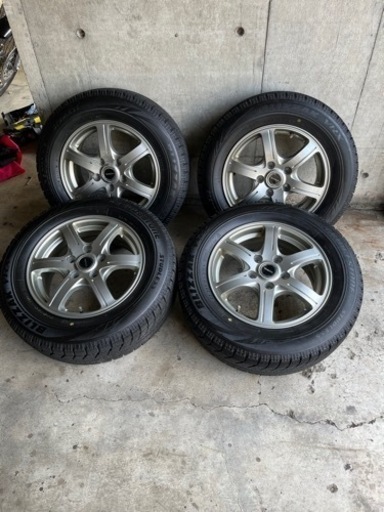 ブリヂストン　スタッドレスVRX  15インチ　アルミホイール付き