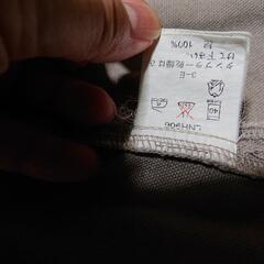 グレーの上着ですの画像