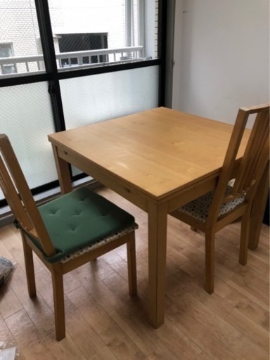 IKEA ダイニングテーブル　チェア