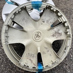 売約済み　ヴィッツ　90系　１４インチ　純正　ホイールキャップ　1台分の画像