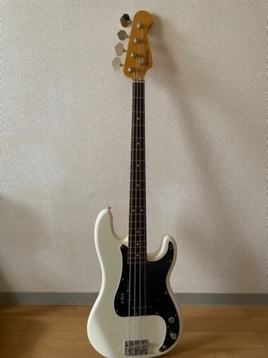 ヒストリー　ベースギター売ります。