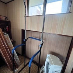 お話中です！ぶら下がり健康器　懸垂マシン　ダンベル