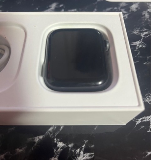 値下げしました。中古の アップルウォッチ Series 5 44mm