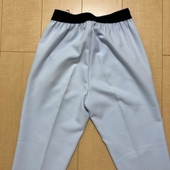 gu ジーユー ストレッチテーパードパンツ ライトブルー 水色 Sの画像