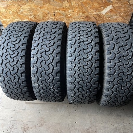 BFGoodrich グッドリッチ　All-Terrain T/A LT 265/70R17 113/109H ラジアルタイヤ　ホワイトリボン　2013年製　17インチ