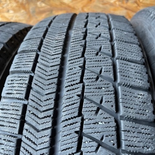 バリ山　BRIDGESTONE ブリヂストン　ブリジストン　VRX 175/65R14 スタッドレス タイヤ　2017年製　14インチ