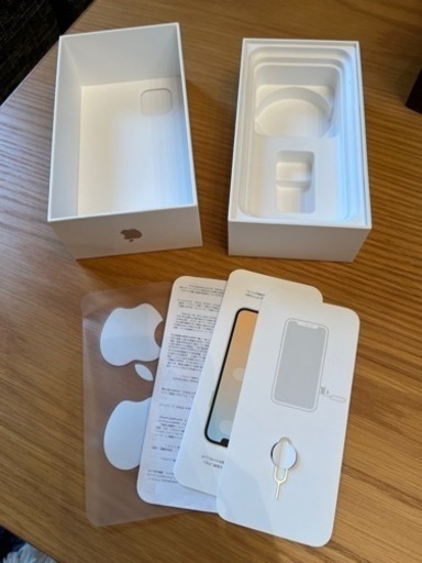 【美品】iPhone11 64GB ホワイト 本体 SIMフリー 箱付き