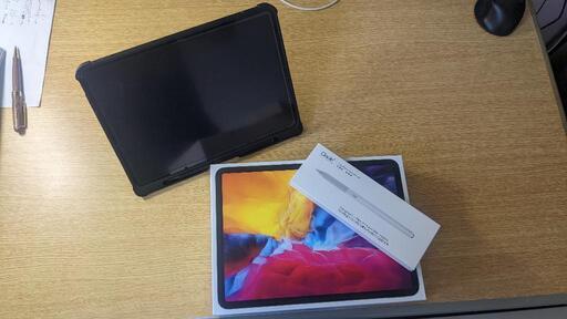 iPad pro 11インチ 第2世代 256gb 互換ペン・キーボード付き ノートPC仕様