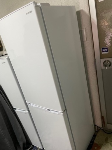 配送可能　高年式　アイリスオーヤマ ノンフロン冷凍冷蔵庫162L AF162-W