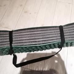 キャンプ用マットの画像