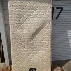 ニトリ　シングルマットレス　無料