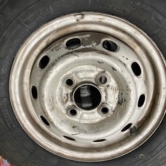 スタッドレス145/80/r12 LT 4本鉄ホイールpcd100の画像
