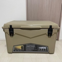未使用　アイスランド　45QT  クーラーボックス　サンド