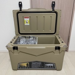 未使用　アイスランド　45QT  クーラーボックス　サンドの画像