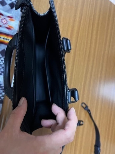 ヴィトンメンズカバン
