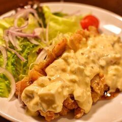 落ち着いた洋風居酒屋でのキッチンのお仕事の画像