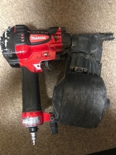 マキタ 75mm高圧エア釘打ち AN711H エアダスタ付き Ｍakita makita エア工具 工事現場 建設作業