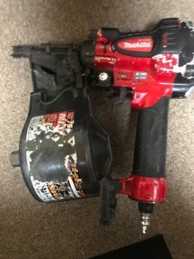 マキタ 75mm高圧エア釘打ち AN711H エアダスタ付き Ｍakita makita エア工具 工事現場 建設作業
