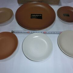 ⭐JunKo　Kosino,⭐2色プレート6点、箱入り未使用、箱共綺麗、定型文不可、⭐お手数をおかけします。プロフィール必読ですの画像