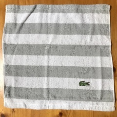 ラコステゲストタオル2枚　箱入り新品未使用の画像