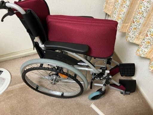 ケアテックジャパン　自走式 アルミ製 折りたたみ 車椅子 ハピネス CA-10SU