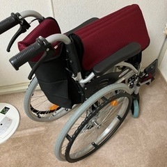 ケアテックジャパン　自走式 アルミ製 折りたたみ 車椅子 ハピネス CA-10SUの画像