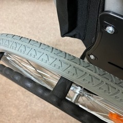 ケアテックジャパン　自走式 アルミ製 折りたたみ 車椅子 ハピネス CA-10SUの画像