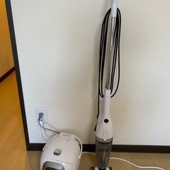 炊飯器と掃除機の画像