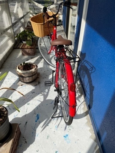 ほぼ未使用。店内インテリアとして使っていました。赤い自転車26インチ